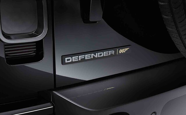 『007/ノー・タイム・トゥ・ダイ』に登場したディフェンダーがチャリティオークションに!|Jaguar Land Rover 『007/ノー・タイム・トゥ・ダイ』に登場したディフェンダーがチャリティオークションに!|Jaguar Land Rover