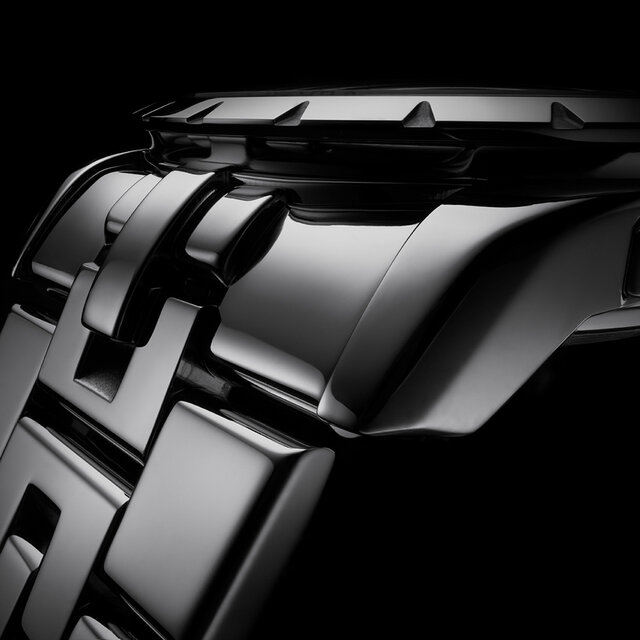 世界的イラストレーター・空山 基氏と、ロジェ・デュブイが夢のコラボレーション|ROGER DUBUIS 世界的イラストレーター・空山 基氏と、ロジェ・デュブイが夢のコラボレーション|ROGER DUBUIS