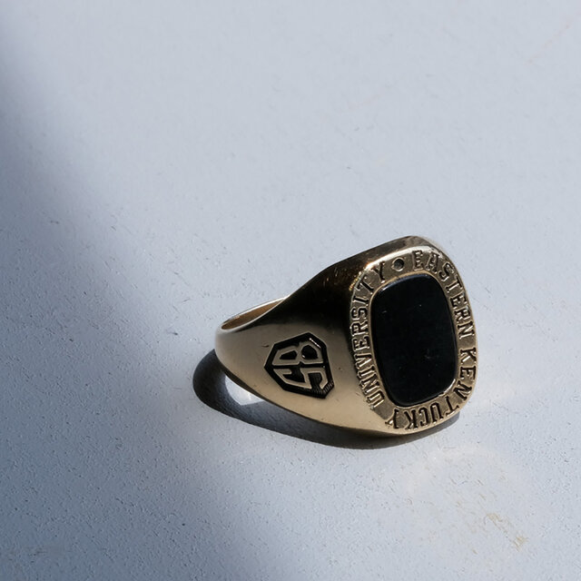 サステナブルなヴィンテージジュエリーで季節を彩る｜chili