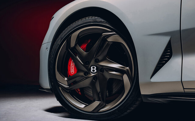 マリナーが手掛ける世界で18台限定の2シーターGT「バトゥール」を公開|BENTLEY マリナーが手掛ける世界で18台限定の2シーターGT「バトゥール」を公開|BENTLEY