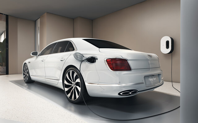 クルマに乗ったままエレベーターで自宅フロアに移動可能──「ベントレーレジデンス」がマイアミに誕生へ｜BENTLEY