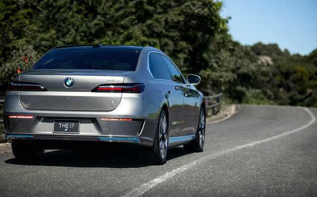 歌舞伎俳優 中村獅童が語る、新たなる時代を創造するラグジュアリーセダンBMW i7の魅力｜BMW