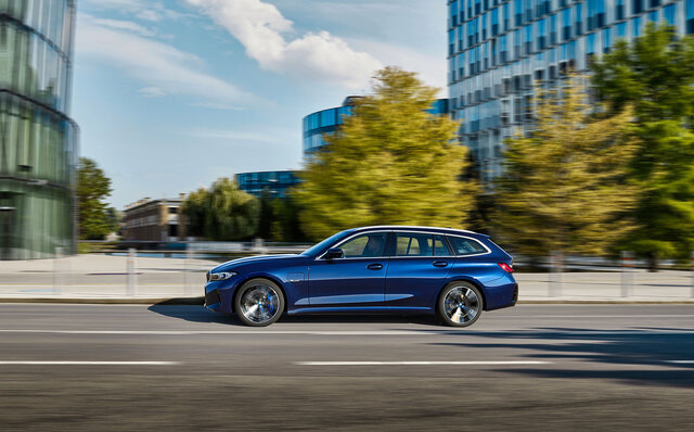 BMW3シリーズがマイナーチェンジ──デザインと安全機能がアップデート|BMW BMW3シリーズがマイナーチェンジ──デザインと安全機能がアップデート|BMW