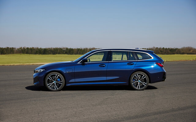 BMW3シリーズがマイナーチェンジ──デザインと安全機能がアップデート|BMW BMW3シリーズがマイナーチェンジ──デザインと安全機能がアップデート|BMW