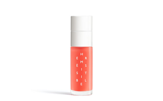 フルーティーで思わず食べたくなる!エルメスから、風味豊かな6つの色と香りのリップオイルコレクション「エルメジスティブル」デビュー|HERMÈS フルーティーで思わず食べたくなる!エルメスから、風味豊かな6つの色と香りのリップオイルコレクション「エルメジスティブル」デビュー|HERMÈS