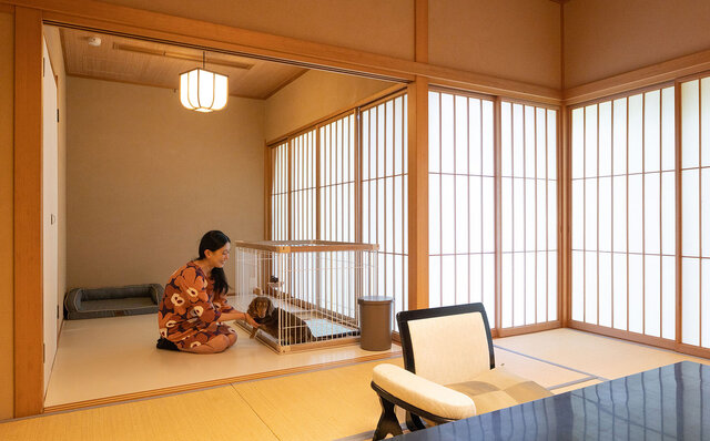 ［犬と泊まれる宿］with わんこドライブで日光へ。ドア to ドアで気兼ねなく、町全体がわんこ歓迎でフレンドリー！｜TRAVEL