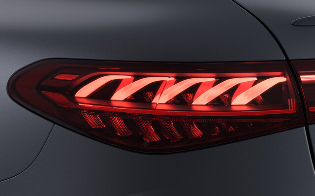 五感を通して感じられる次世代のラグジュアリーとは？──メルセデスの電動ラグジュアリーサルーン「EQS」が発売｜Mercedes Benz