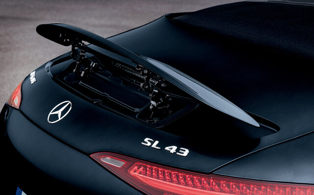 新型SLがジャパンプレミア──F1由来の直列4気筒ターボエンジンを搭載|Mercedes Benz 新型SLがジャパンプレミア──F1由来の直列4気筒ターボエンジンを搭載|Mercedes Benz