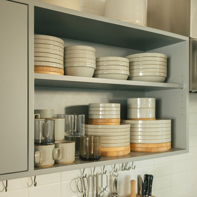 滑らかな口当たりとスタッキングが特徴。ブランド初となるガラス製タンブラー｜HASAMI PORCELAIN