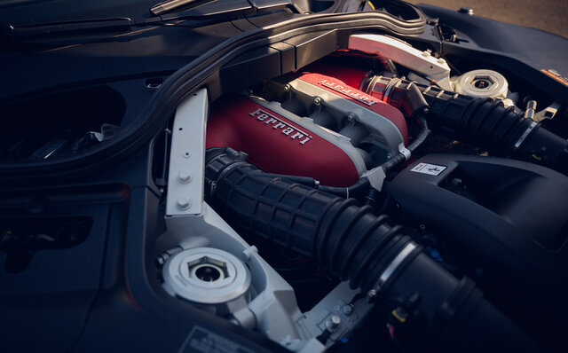 プロサングエが日本上陸──フェラーリジャパン社長が語る、プロサングエがSUVではない理由|Ferrari プロサングエが日本上陸──フェラーリジャパン社長が語る、プロサングエがSUVではない理由|Ferrari