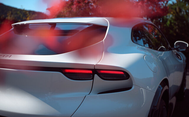 プロサングエが日本上陸──フェラーリジャパン社長が語る、プロサングエがSUVではない理由|Ferrari プロサングエが日本上陸──フェラーリジャパン社長が語る、プロサングエがSUVではない理由|Ferrari