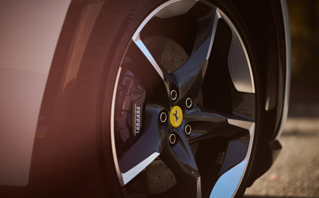 プロサングエが日本上陸──フェラーリジャパン社長が語る、プロサングエがSUVではない理由|Ferrari プロサングエが日本上陸──フェラーリジャパン社長が語る、プロサングエがSUVではない理由|Ferrari