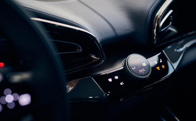 プロサングエが日本上陸──フェラーリジャパン社長が語る、プロサングエがSUVではない理由｜Ferrari