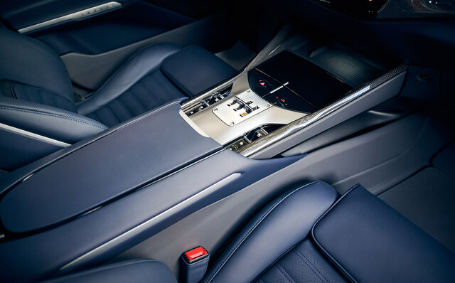 プロサングエが日本上陸──フェラーリジャパン社長が語る、プロサングエがSUVではない理由｜Ferrari