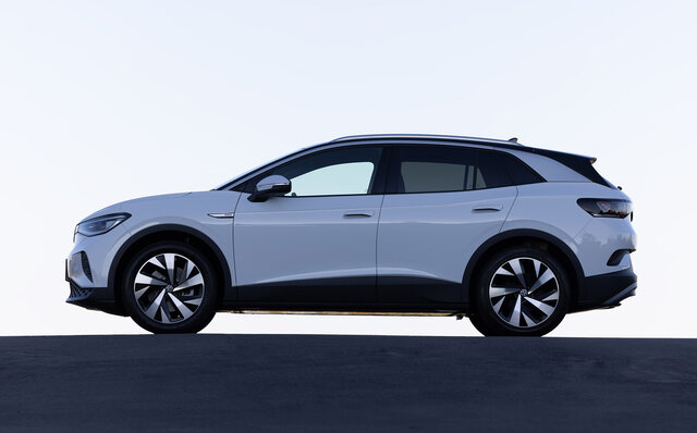 フォルクスワーゲン製BEVで最も人気の高いID.4が日本上陸｜Volkswagen