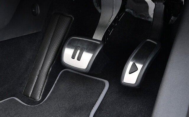 フォルクスワーゲン製BEVで最も人気の高いID.4が日本上陸｜Volkswagen