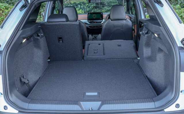 フォルクスワーゲン製BEVで最も人気の高いID.4が日本上陸｜Volkswagen