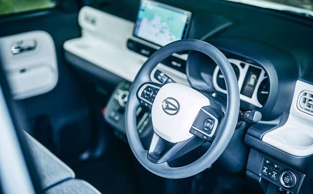 新型ダイハツ ムーヴ キャンバスに試乗──クルマ遍歴を重ねてきたお父さんにも勧められる｜DAIHATSU