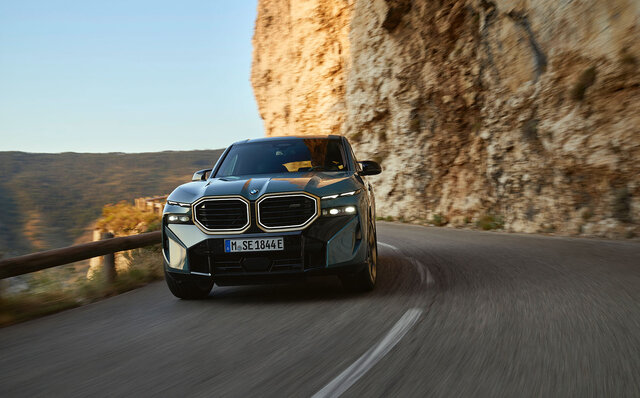 BMW M史上最強パワーを誇るPHEVモデル──BMW「XM」がデビュー|BMW BMW M史上最強パワーを誇るPHEVモデル──BMW「XM」がデビュー|BMW