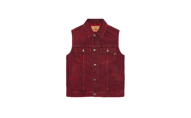 ディーゼルから、卯年の新年を祝う特別なカプセルコレクションが登場｜DIESEL