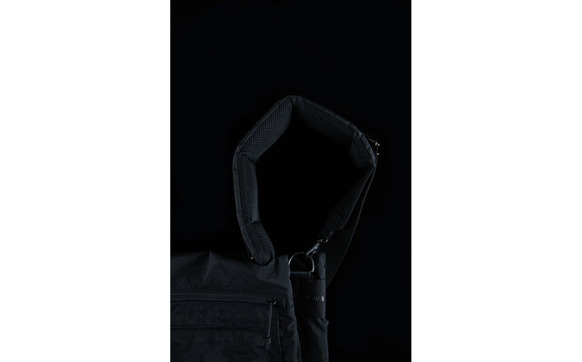 「ミノトール インスト」×「ポーター」コラボレーション第3弾。袈裟と巾着袋モチーフのバッグ2型が登場|MINOTAUR INST.×PORTER 「ミノトール インスト」×「ポーター」コラボレーション第3弾。袈裟と巾着袋モチーフのバッグ2型が登場|MINOTAUR INST.×PORTER