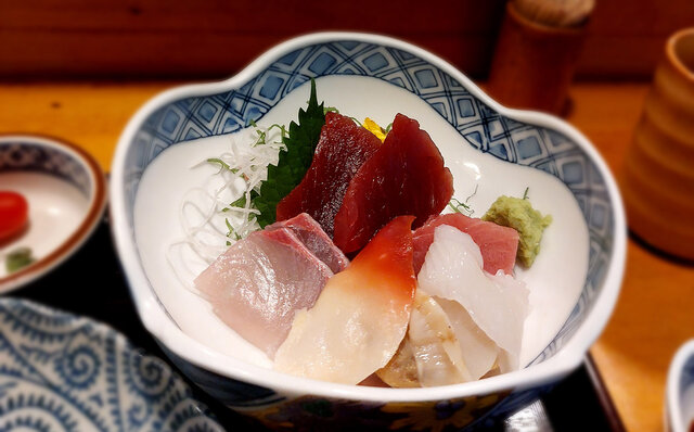 連載エッセイ|#ijichimanのぼやき「健康的な昼メシ」 連載エッセイ|#ijichimanのぼやき「健康的な昼メシ」