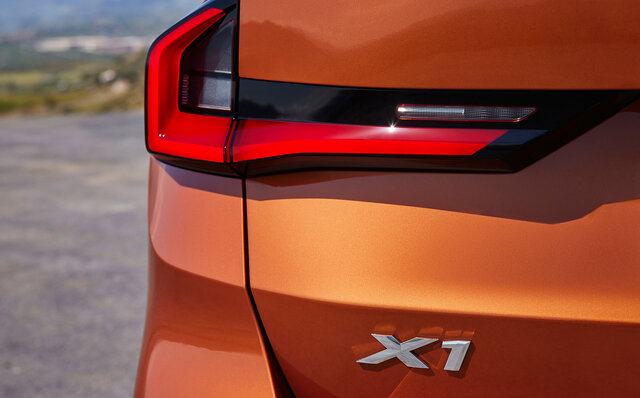 航続距離465kmのBEVもラインアップ──新型BMW「X1」がデビュー|BMW 航続距離465kmのBEVもラインアップ──新型BMW「X1」がデビュー|BMW