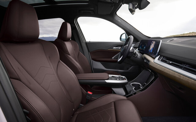 航続距離465kmのBEVもラインアップ──新型BMW「X1」がデビュー|BMW 航続距離465kmのBEVもラインアップ──新型BMW「X1」がデビュー|BMW