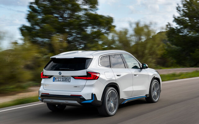 航続距離465kmのBEVもラインアップ──新型BMW「X1」がデビュー|BMW 航続距離465kmのBEVもラインアップ──新型BMW「X1」がデビュー|BMW