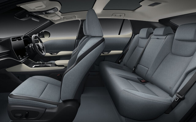 BEVを軸とするブランドへの変革の起点──レクサス、初のBEV専用モデル新型「RZ450e」を発売｜LEXUS