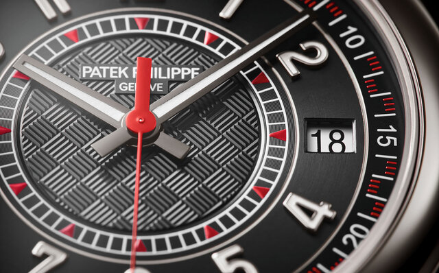 アクセントカラーが目を引くカラトラバの新作が登場｜PATEK PHILIPPE