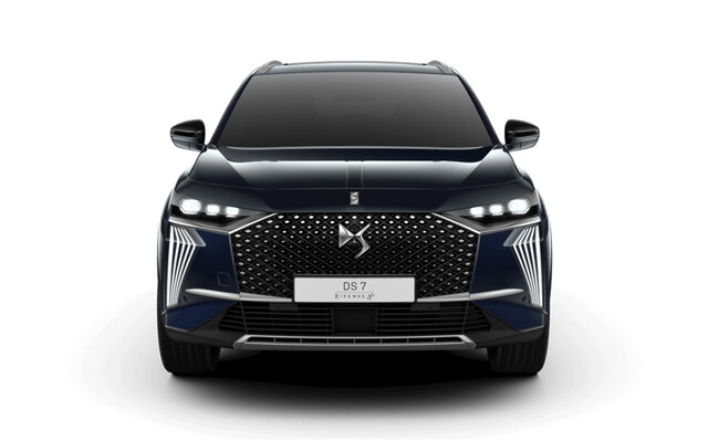 DSオートモビルが手掛けるフラッグシップSUV、新型「DS7」が日本上陸｜DS