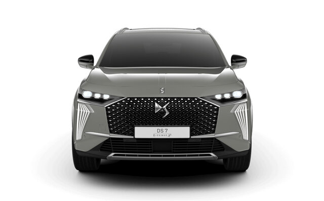 DSオートモビルが手掛けるフラッグシップSUV、新型「DS7」が日本上陸｜DS