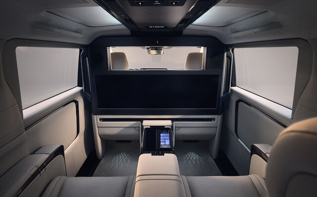 レクサスのフラッグシップMPV新型「LM」が上海モーターショーでワールドプレミア|LEXUS レクサスのフラッグシップMPV新型「LM」が上海モーターショーでワールドプレミア|LEXUS
