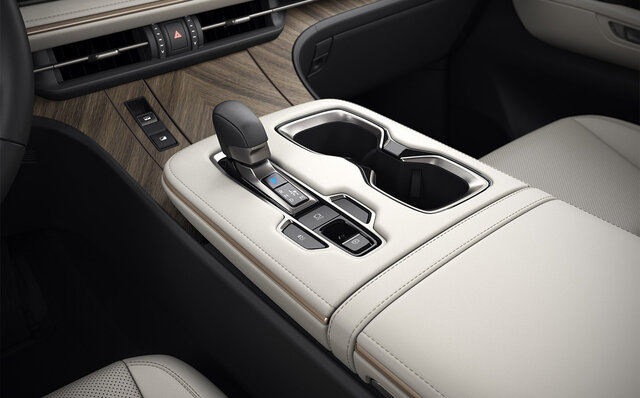 レクサスのフラッグシップMPV新型「LM」が上海モーターショーでワールドプレミア|LEXUS レクサスのフラッグシップMPV新型「LM」が上海モーターショーでワールドプレミア|LEXUS