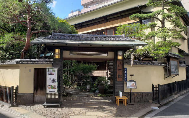 連載エッセイ|#ijichimanのぼやき「歴史的建築でいただく食事」 連載エッセイ|#ijichimanのぼやき「歴史的建築でいただく食事」