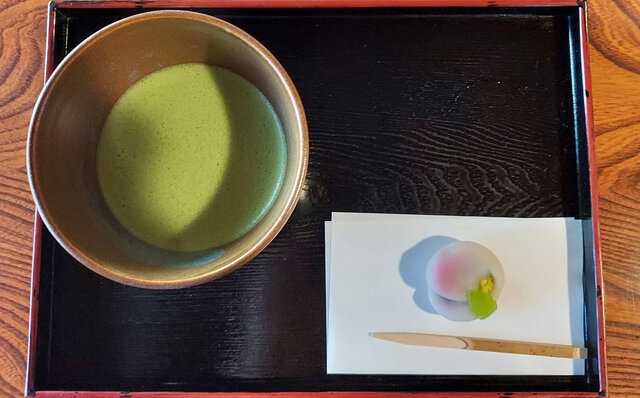 連載エッセイ|#ijichimanのぼやき「歴史的建築でいただく食事」 連載エッセイ|#ijichimanのぼやき「歴史的建築でいただく食事」