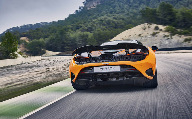 もっとも軽量かつもっともパワフル──マクラーレン 750Sがデビュー｜McLaren