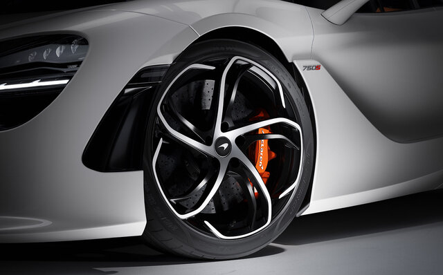 もっとも軽量かつもっともパワフル──マクラーレン 750Sがデビュー｜McLaren