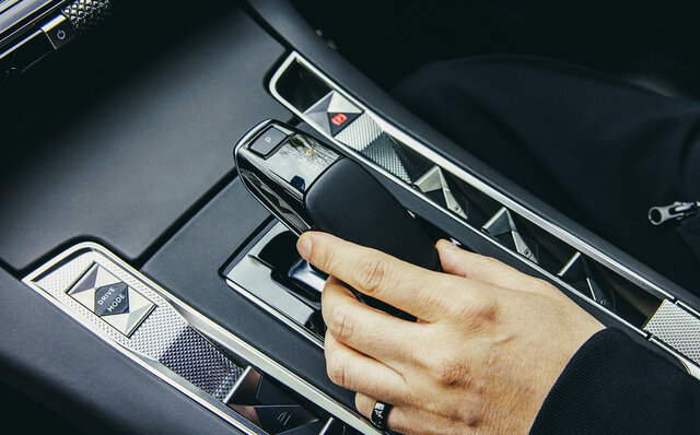 旅するアートとは? ムラカミカイエ、DS7でフレンチリュクスを堪能する|DS 旅するアートとは? ムラカミカイエ、DS7でフレンチリュクスを堪能する|DS