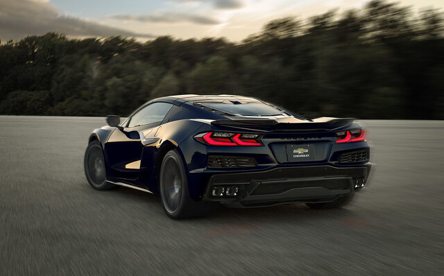 公道を走るレーシングマシン──コルベットの高性能スペシャルマシン「Z06」を日本初披露|Chevrolet 公道を走るレーシングマシン──コルベットの高性能スペシャルマシン「Z06」を日本初披露|Chevrolet