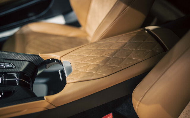 アストンマーティンの次世代スポーツカーを先導──アストンマーティンが新型DB12を発表|ASTON MARTIN アストンマーティンの次世代スポーツカーを先導──アストンマーティンが新型DB12を発表|ASTON MARTIN