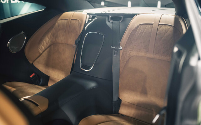 アストンマーティンの次世代スポーツカーを先導──アストンマーティンが新型DB12を発表|ASTON MARTIN アストンマーティンの次世代スポーツカーを先導──アストンマーティンが新型DB12を発表|ASTON MARTIN