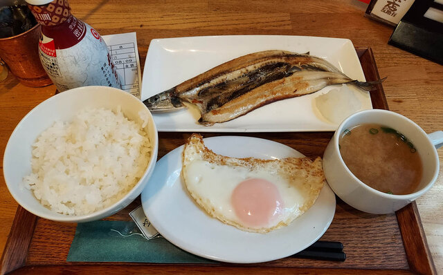 連載エッセイ|#ijichimanのぼやき「喫茶店の朝食」 連載エッセイ|#ijichimanのぼやき「喫茶店の朝食」