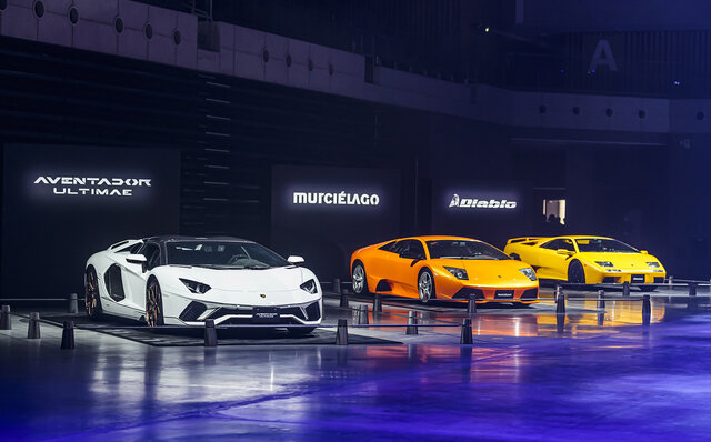 ランボルギーニ初のPHEVフラッグシップ、レヴエルトがジャパンプレミア｜Lamborghini