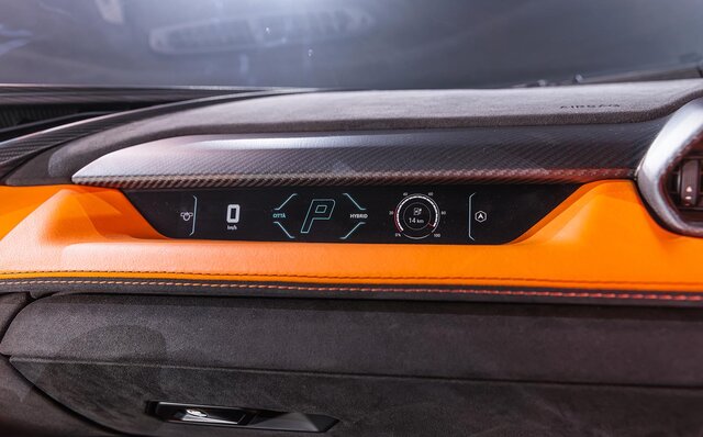 ランボルギーニ初のPHEVフラッグシップ、レヴエルトがジャパンプレミア｜Lamborghini