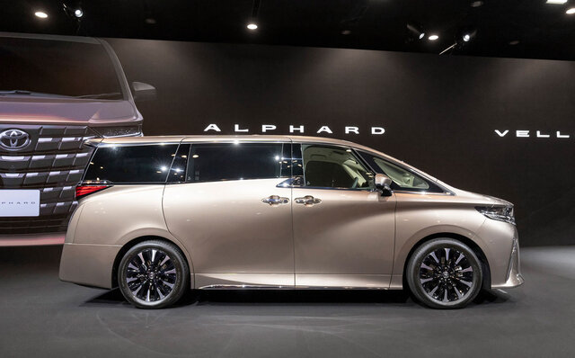 トヨタの最高級ミニバン、アルファードとヴェルファイアが8年ぶりフルモデルチェンジ──高級セダンに匹敵する快適性を実現｜TOYOTA
