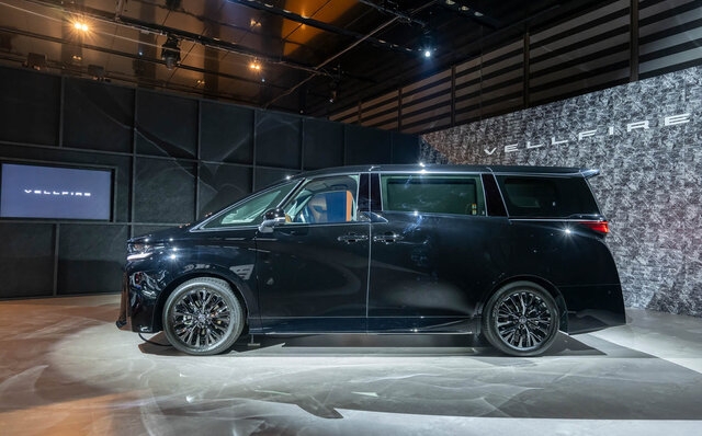 トヨタの最高級ミニバン、アルファードとヴェルファイアが8年ぶりフルモデルチェンジ──高級セダンに匹敵する快適性を実現｜TOYOTA