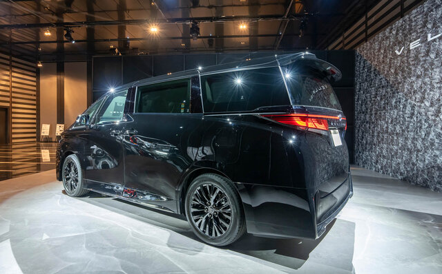 トヨタの最高級ミニバン、アルファードとヴェルファイアが8年ぶりフルモデルチェンジ──高級セダンに匹敵する快適性を実現｜TOYOTA