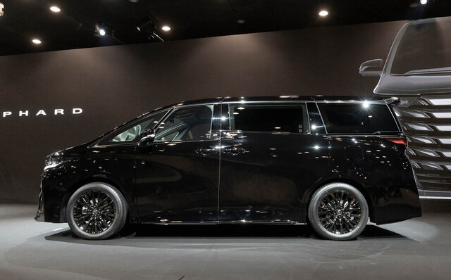 トヨタの最高級ミニバン、アルファードとヴェルファイアが8年ぶりフルモデルチェンジ──高級セダンに匹敵する快適性を実現｜TOYOTA